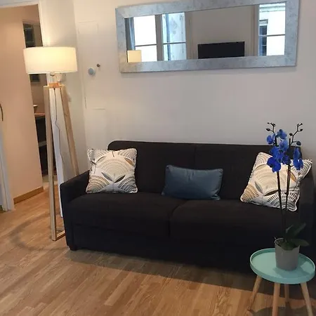 Apartment Paris Center 3